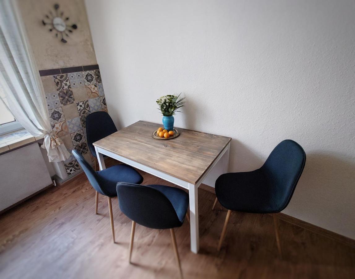 Ferienwohnung Flat in neo country style aus Gründerzeit bis 6 Person Leipzig Exterior foto